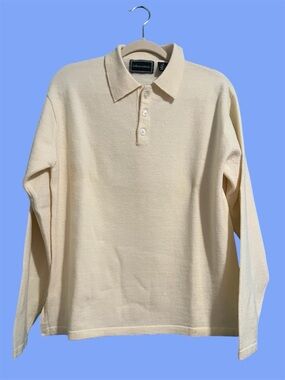 Men's long-sleeved yellow sweater, size M